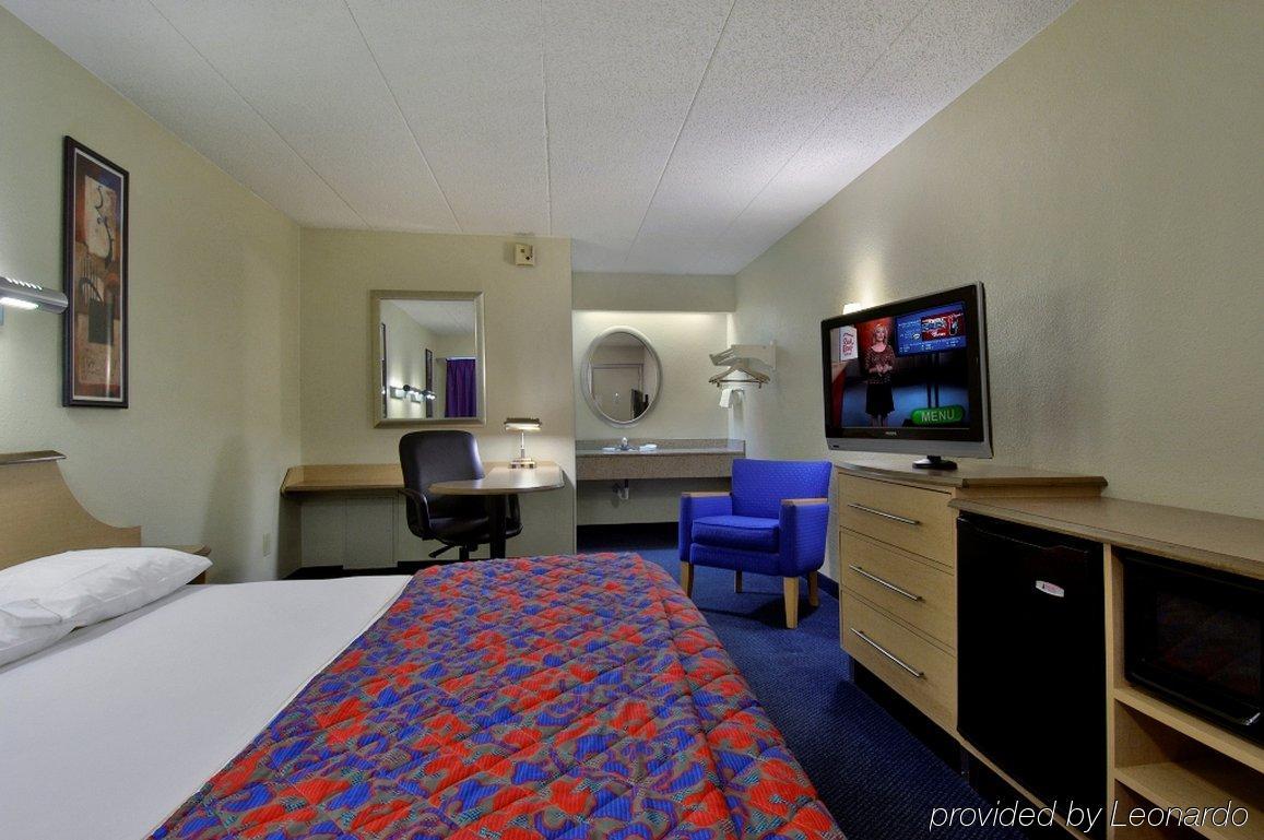 Red Roof Inn St Louis - Westport - Maryland Heights Ascalon Room photo
